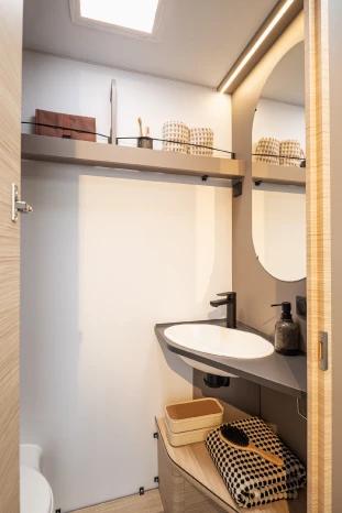 Na prenájom karavan Next 380